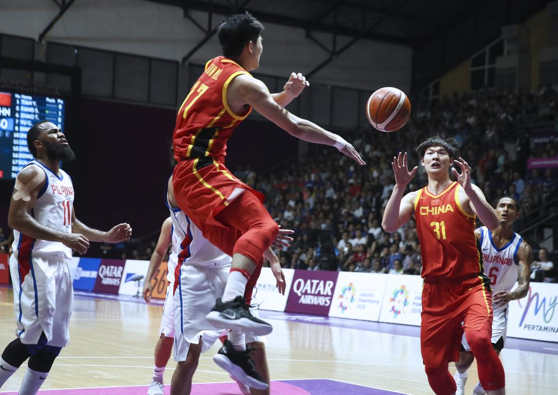 中国男篮大胜菲律宾男篮